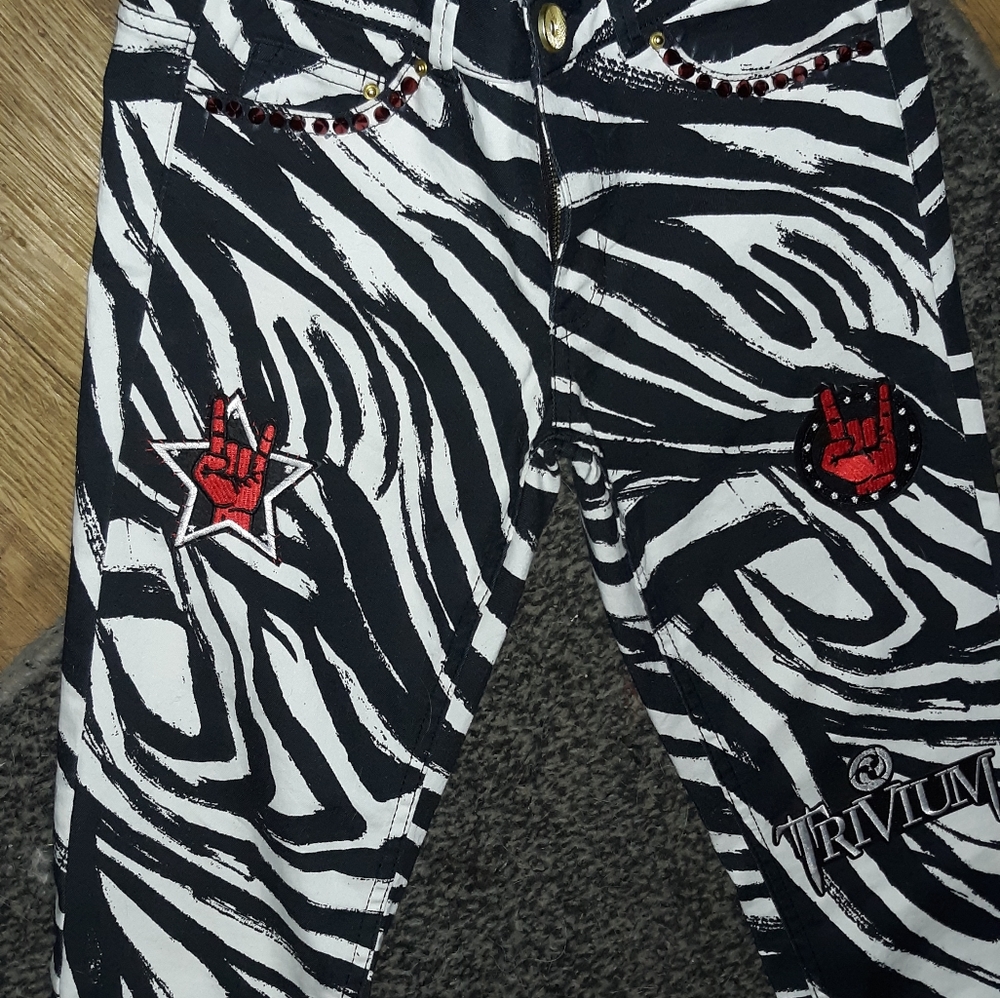 NEW PICS! 💀Punk rock zebra skinnys- metal bands trivium & Alice cooper patches - Picture 4 of 16